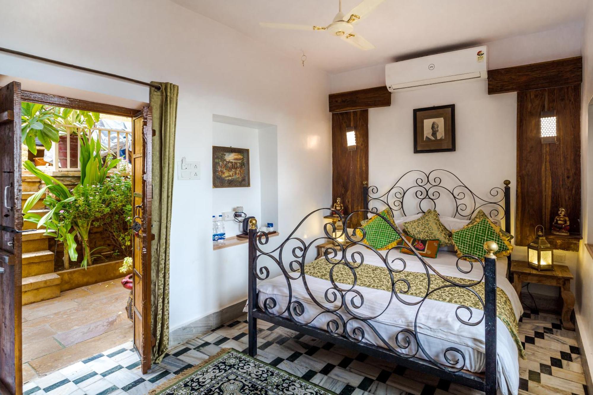 Hotel Desert Boy'S - Royal Stay On Fort Jaisalmer Exteriör bild