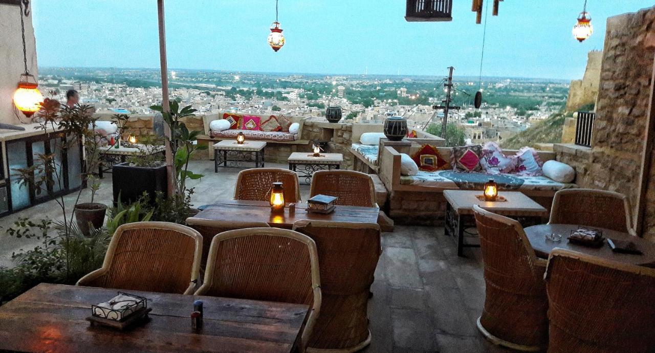 Hotel Desert Boy'S - Royal Stay On Fort Jaisalmer Exteriör bild