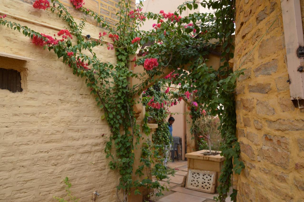 Hotel Desert Boy'S - Royal Stay On Fort Jaisalmer Exteriör bild